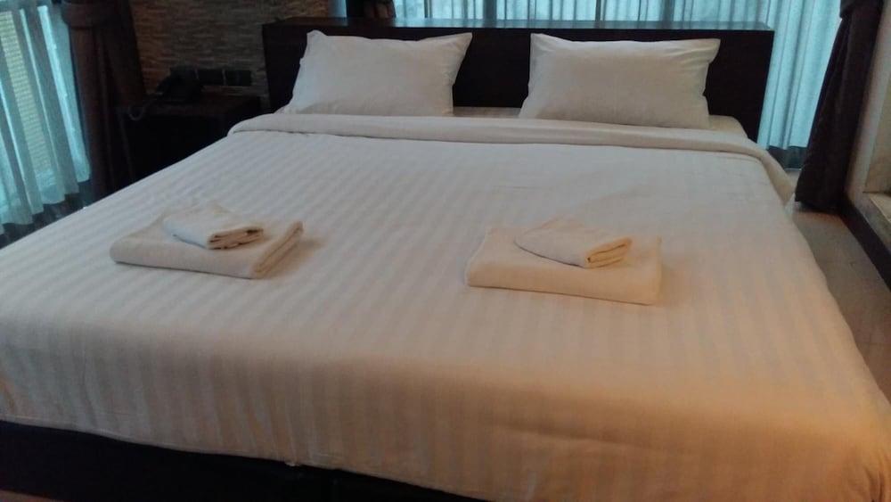 Collection O The Bangkok Airport Link Suite Exterior foto