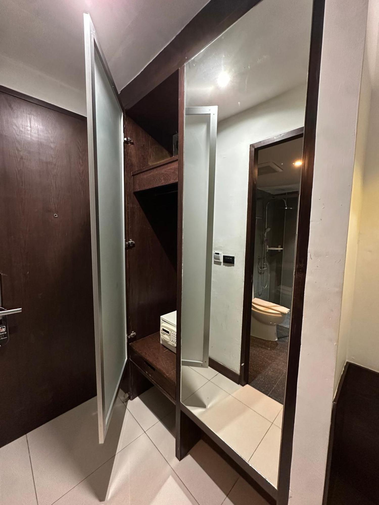 Collection O The Bangkok Airport Link Suite Exterior foto
