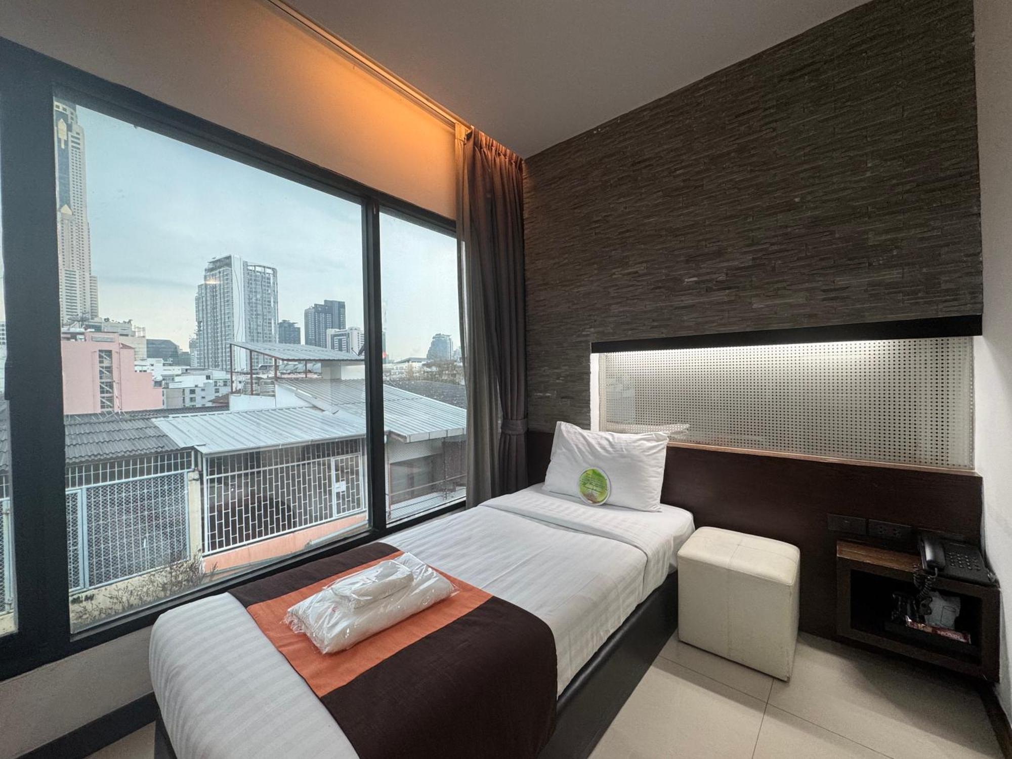 Collection O The Bangkok Airport Link Suite Exterior foto
