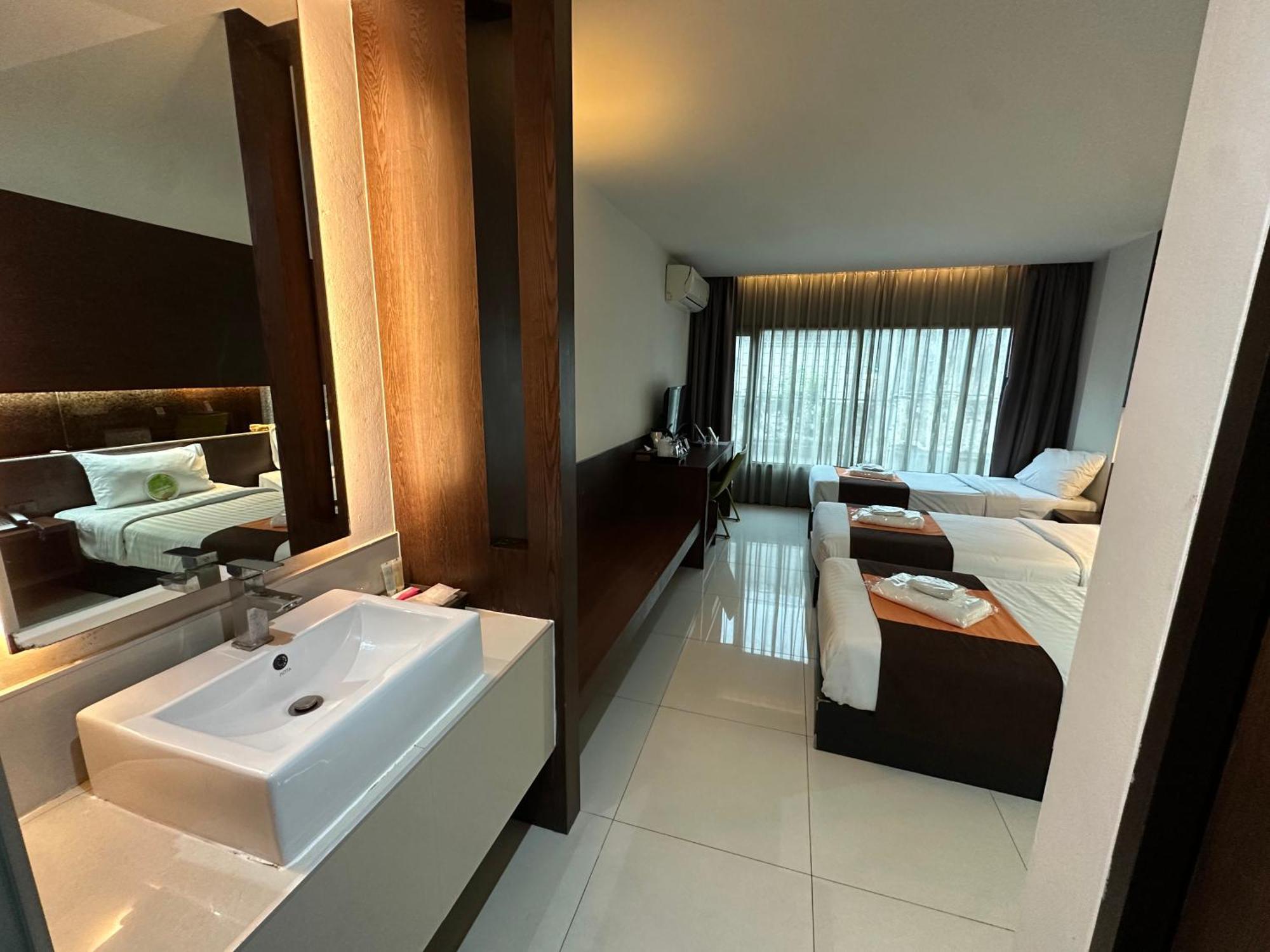 Collection O The Bangkok Airport Link Suite Exterior foto